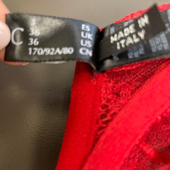 Red lace underwired La Perla bra - Picture 6 of 7